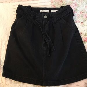 hollister black skirt never worn ties in front